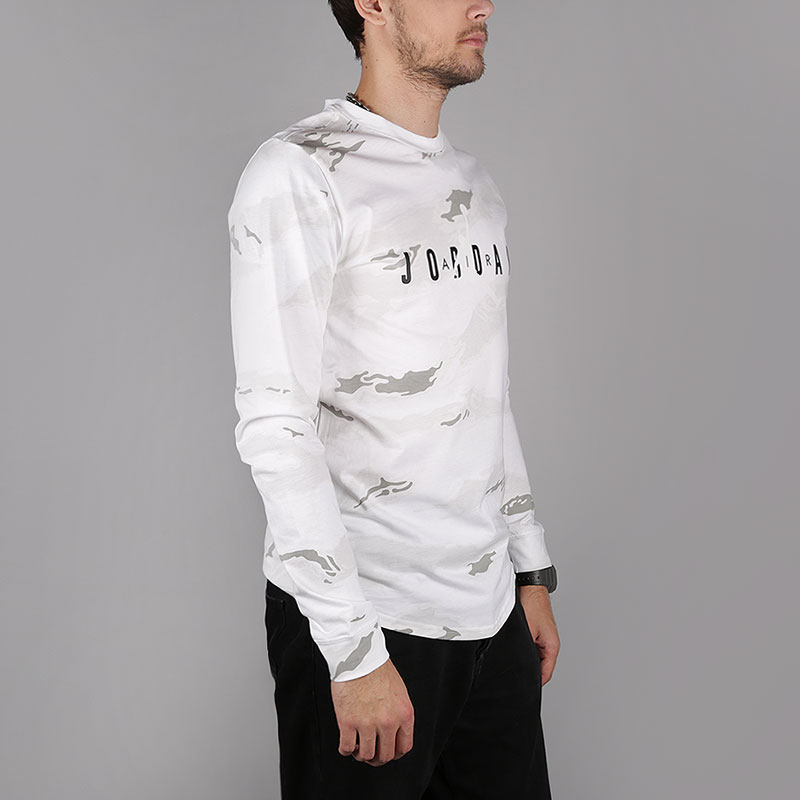 Лонгслив Jordan Sportswear Tech Men's Graphic Long-Sleeve T-Shirt (AH6331-100)  - цена, описание, фото 1